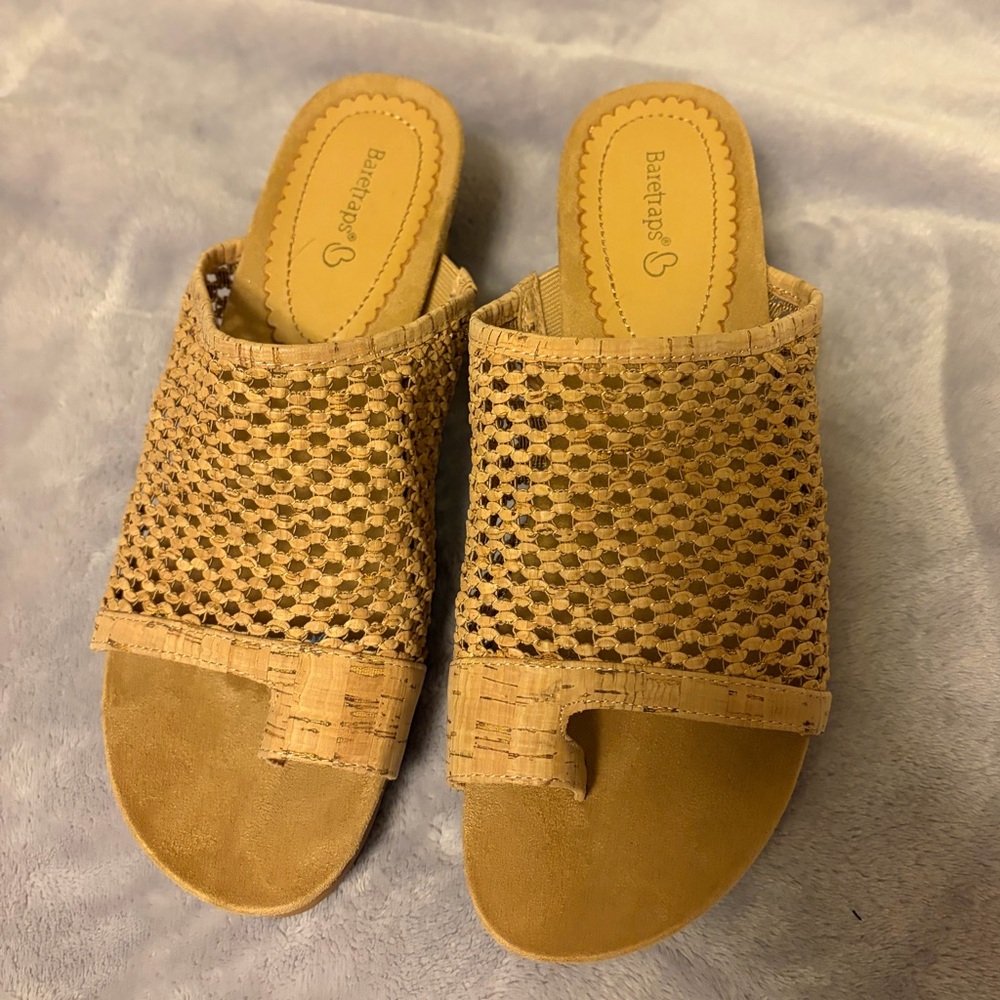 BareTraps Women's Brown Woven Slide Sandals